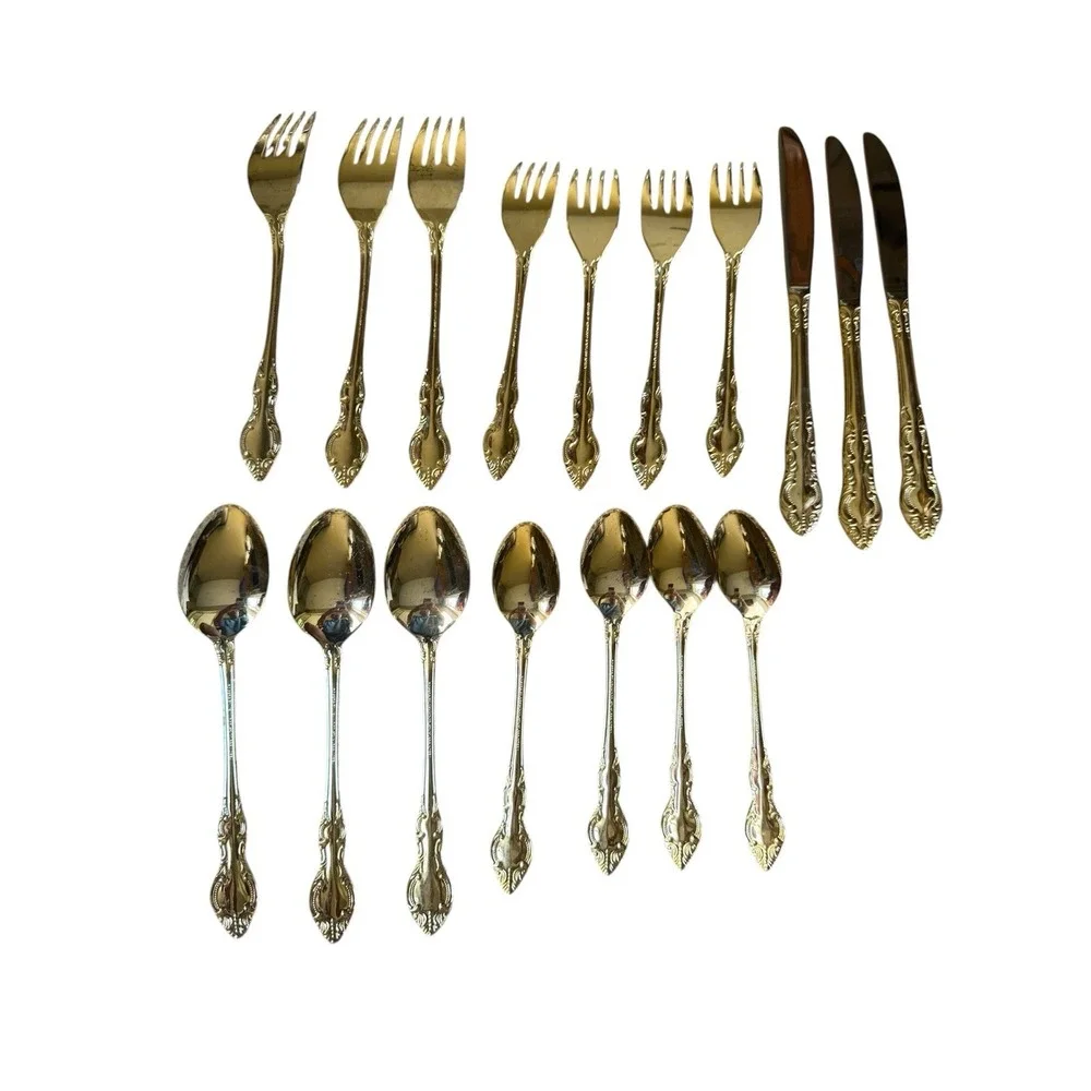 17 PIECE SET ROGERS BY‎ KENWOOD STAINLESS GOLD COLORED FLATWARE KOREA